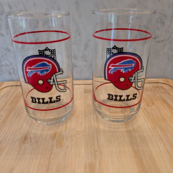 2 Vintage Buffalo Bills NFL Mobil 1980’s Collectible Drinking Glasses - Picture 1 of 6